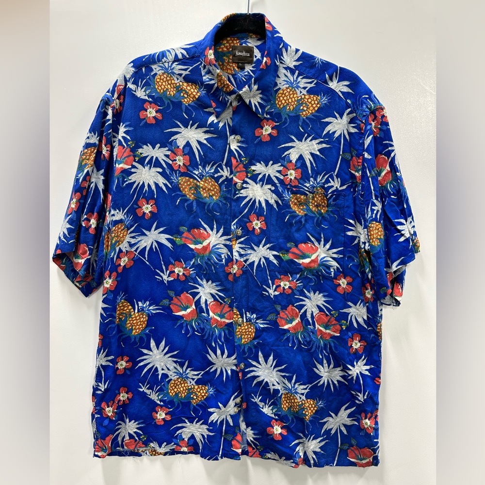 NEIMAN MARCUS MENS SHORT SLEEVES PINEAPPLE PALM TREE  SHIRT (size L)